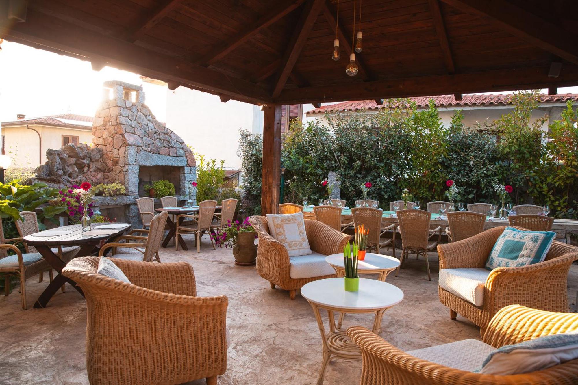 Hotel Ristorante S'Astore Benetutti Exterior foto